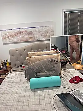 iamthepublickmasterbater online show from February 23, 2026, 3:41 am