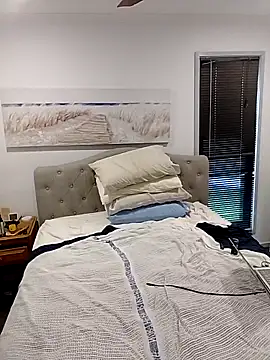 iamthepublickmasterbater online show from October 31, 2025, 8:49 pm