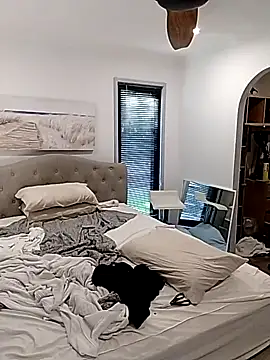 iamthepublickmasterbater online show from October 8, 2025, 9:48 pm