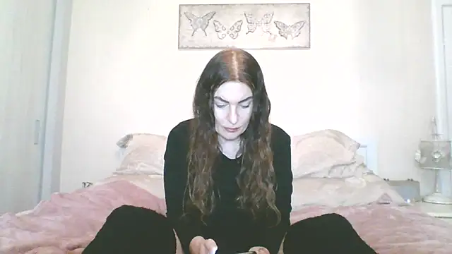 Snapshot of EllaKent chatting on February 2, 2026, 3:33 pm EllaKent online show from February 2, 2026, 3:33 pm