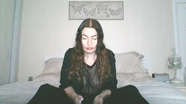 EllaKent online show from January 7, 2026, 3:39 pm