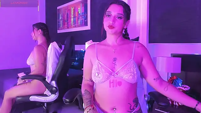 Snapshot of Bela_Jones chatting on December 4, 2025, 4:22 am Bela Jones online show from December 4, 2025, 4:22 am