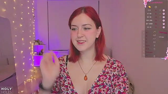 bananasgirl online show from December 17, 2025, 6:29 am