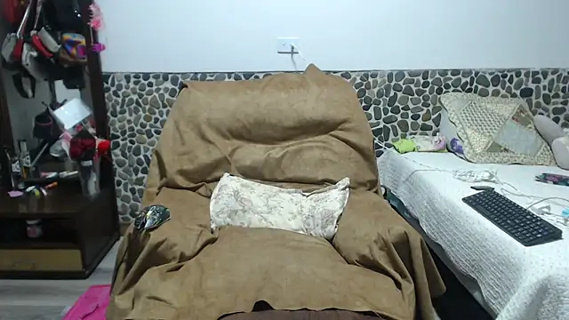 Snapshot of Miilu74 chatting on February 21, 2026, 3:30 am Miilu74 online show from February 21, 2026, 3:30 am