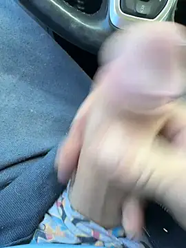 Chris2201hdb online show from April 15, 2026, 7:29 pm