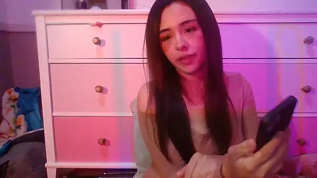 arianababyxo online show from April 13, 2026, 5:22 am