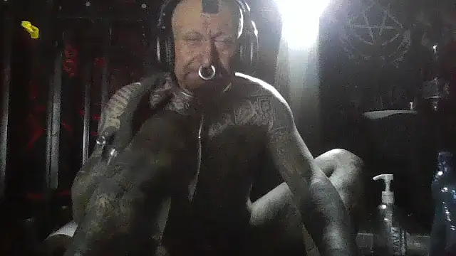 object857 online show from April 18, 2026, 11:49 pm