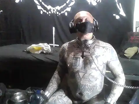 Snapshot of object857 chatting on November 6, 2025, 11:14 am object857 online show from November 6, 2025, 11:14 am