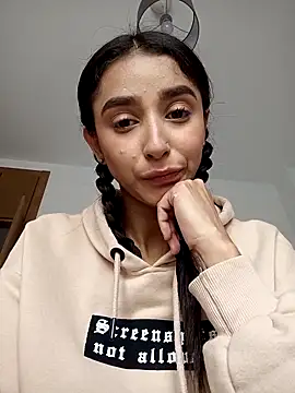 CandyFoxter  online show from November 4, 2025, 8:51 am