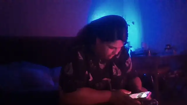 Snapshot of 1n0nlythroat chatting on June 11, 2026, 4:09 am 1n0nlythroat online show from June 11, 2026, 4:09 am
