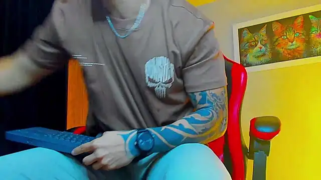 Snapshot of ALPHA_DOMINUS_ chatting on October 4, 2025, 3:52 am ALPHA DOMINUS online show from October 4, 2025, 3:52 am