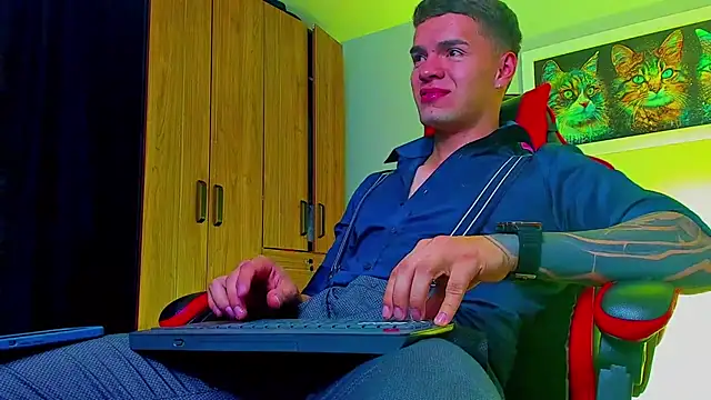 Snapshot of ALPHA_DOMINUS_ chatting on September 24, 2025, 4:08 am ALPHA DOMINUS online show from September 24, 2025, 4:08 am