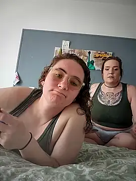 AndHerXO online show from March 10, 2026, 12:31 pm