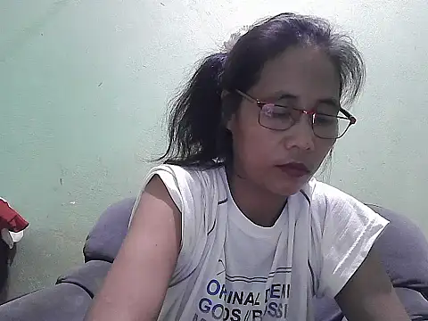 HotLadyPinay32 online show from January 16, 2026, 7:45 am