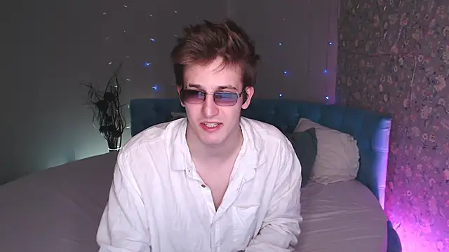 Snapshot of KiskaKurt chatting on September 20, 2025, 9:09 pm KiskaKurt online show from September 20, 2025, 9:09 pm