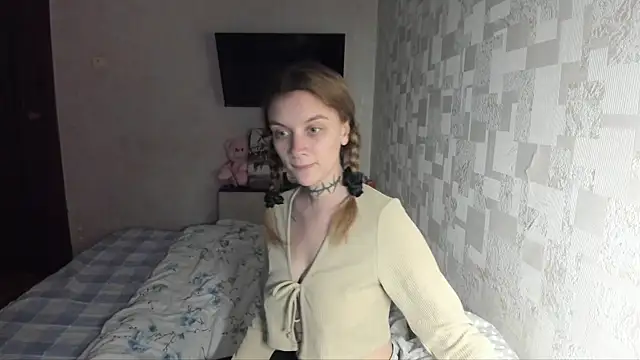 Snapshot of AlisTris chatting on October 5, 2025, 2:52 pm AlisTris online show from October 5, 2025, 2:52 pm