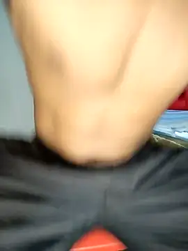 Snapshot of Kesurra chatting on February 17, 2026, 12:19 am Kesurra online show from February 17, 2026, 12:19 am