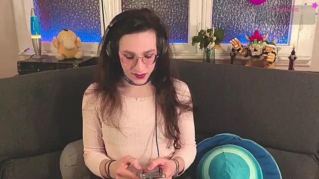Snapshot of Zesty_Peach chatting on March 23, 2026, 11:37 pm Zesty Peach online show from March 23, 2026, 11:37 pm