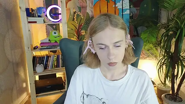 Snapshot of BarbieRichy chatting on September 25, 2025, 12:33 pm BarbieRichy online show from September 25, 2025, 12:33 pm