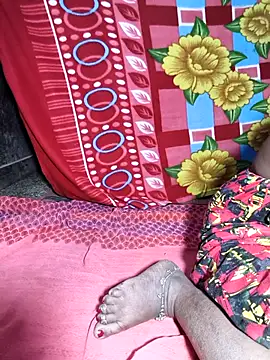 Snapshot of raju-ki-rani chatting on November 18, 2025, 5:49 pm raju-ki-rani online show from November 18, 2025, 5:49 pm