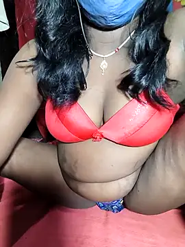 Snapshot of raju-ki-rani chatting on November 3, 2025, 6:00 pm raju-ki-rani online show from November 3, 2025, 6:00 pm