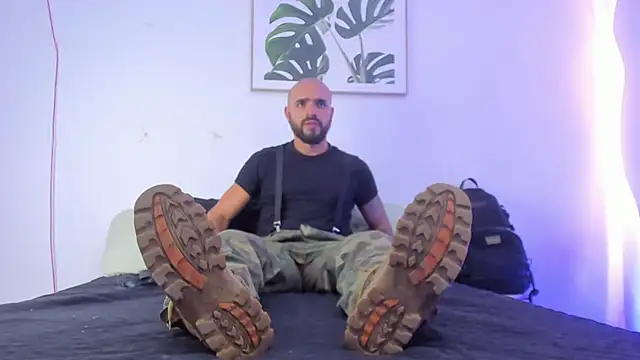 Maximo Di Santi online show from October 17, 2025, 7:59 pm