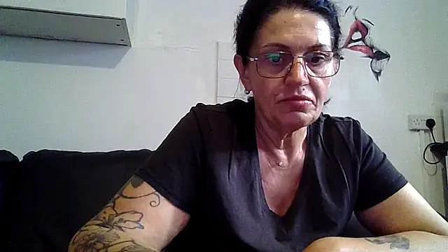 Snapshot of RubyyRosee chatting on July 9, 2026, 6:03 am RubyyRosee online show from July 9, 2026, 6:03 am