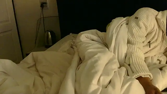 Snapshot of Ivysol chatting on November 6, 2025, 7:40 pm Ivysol online show from November 6, 2025, 7:40 pm