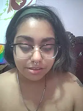 Lovelyrainn online show from November 2, 2025, 12:32 pm