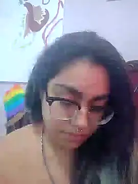 Lovelyrainn online show from November 25, 2025, 5:35 pm