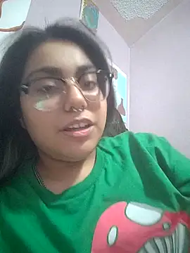 Lovelyrainn online show from November 29, 2025, 11:32 am