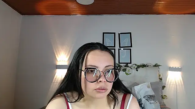 Snapshot of Megan_05_ chatting on October 3, 2025, 6:09 pm Megan 05 online show from October 3, 2025, 6:09 pm