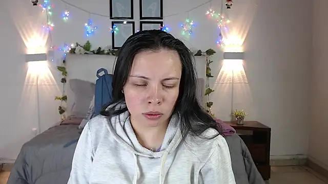 Megan 05  online show from February 10, 2026, 3:11 pm