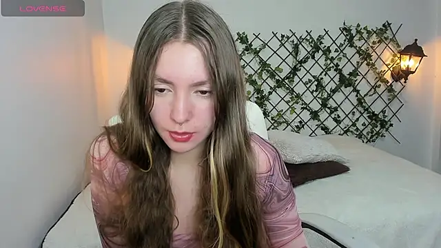 Snapshot of velvet__moon chatting on February 2, 2026, 11:37 pm velvet moon online show from February 2, 2026, 11:37 pm