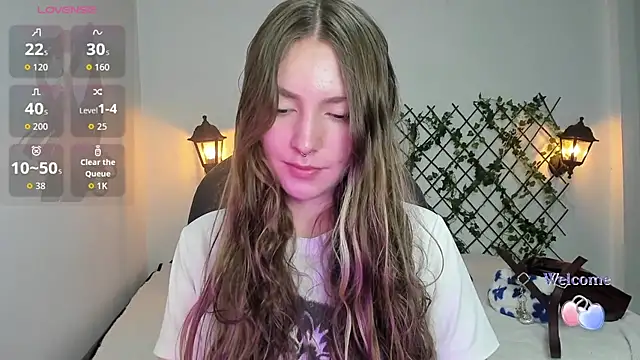 Snapshot of velvet__moon chatting on February 1, 2026, 4:38 pm velvet moon online show from February 1, 2026, 4:38 pm