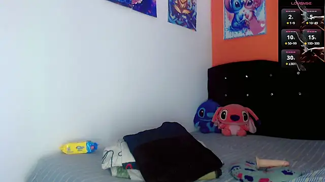 Snapshot of Estefania_foxx chatting on October 7, 2025, 7:26 pm Estefania foxx online show from October 7, 2025, 7:26 pm