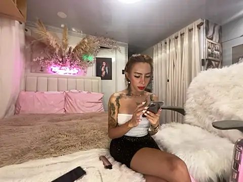 EvianaEvans online show from February 21, 2026, 8:11 pm