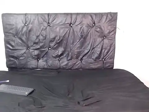 Snapshot of masterbrave420 chatting on October 6, 2025, 9:59 pm masterbrave420 online show from October 6, 2025, 9:59 pm