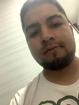 Snapshot of Alexander271 chatting on December 23, 2025, 2:33 am Alexander271 online show from December 23, 2025, 2:33 am