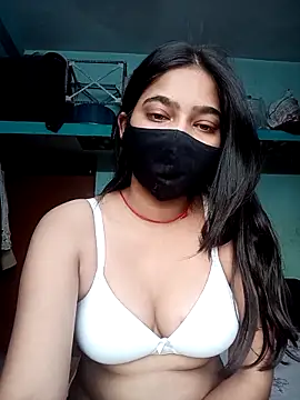 Snapshot of Snehabeauti chatting on October 16, 2025, 11:07 am Snehabeauti online show from October 16, 2025, 11:07 am