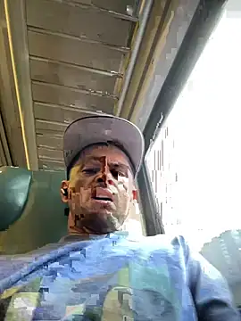 Carlosmauricio123 online show from July 10, 2026, 8:42 pm