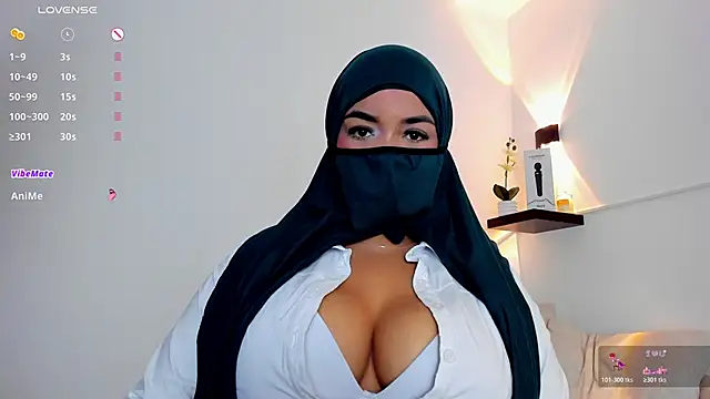 Snapshot of thaira_aly chatting on November 29, 2025, 11:38 pm thaira aly online show from November 29, 2025, 11:38 pm