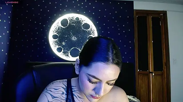 Snapshot of Megara_25 chatting on June 22, 2026, 2:47 pm Megara 25 online show from June 22, 2026, 2:47 pm