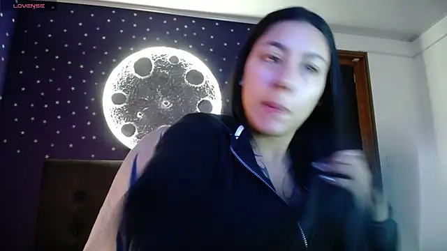 Megara 25 online show from April 9, 2026, 12:33 pm