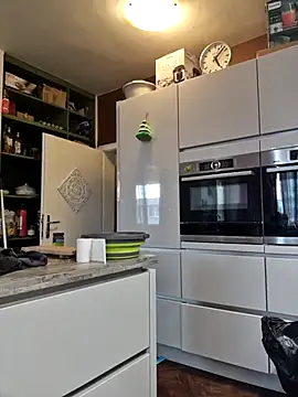 Alexandra knight online show from January 15, 2026, 2:09 pm