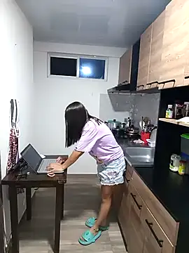 stivenlujan69 online show from October 23, 2025, 1:04 am