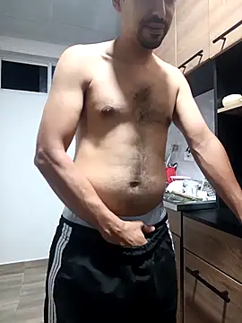 stivenlujan69 online show from November 22, 2025, 1:26 am