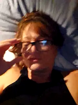 Snapshot of adrielleigh chatting on October 15, 2025, 1:48 am adrielleigh online show from October 15, 2025, 1:48 am