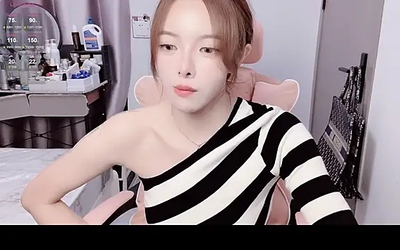 Snapshot of AmyySC chatting on October 28, 2025, 3:00 pm AmyySC online show from October 28, 2025, 3:00 pm