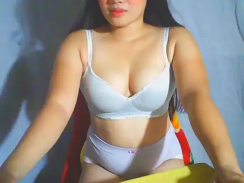 Katie Winslet online show from March 15, 2026, 5:47 am